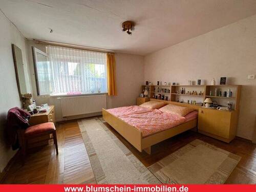 Bild 2 - 7 Zimmer Einfamilienhaus zum Kaufen in Bad Langensalza