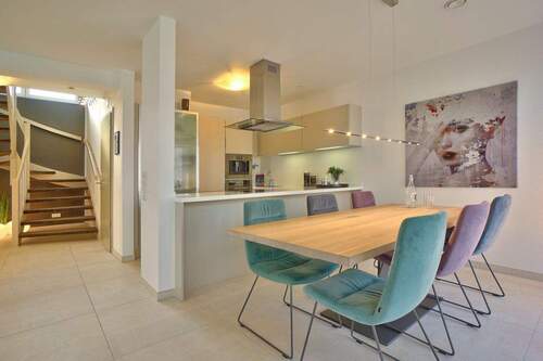 Offene Küche mit Essbereich - 