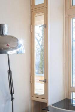 Detail: Durchreiche zur Küche - 