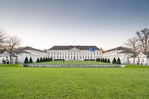 Fußläufig: Schloss Bellevue - 