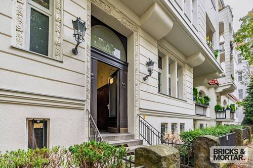 Bild 1 - Vermietete Dachgeschosswohnung mit Balkon & Aufzug - herrschaftlicher Altbau in Grunewald