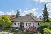 Straßenansicht - 4 Zimmer Bungalow zum Kaufen in Berlin