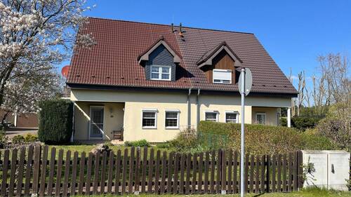 20260417_130951790_iOS.jpg - Gepflegte Doppelhaushälfte in Rießen