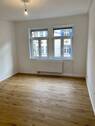Schlafzimmer 1 - 2 Zimmer Etagenwohnung zur Miete in Stuttgart