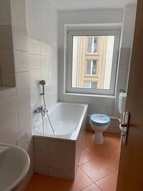 Bad - 4 Zimmer Etagenwohnung zur Miete in Zeitz
