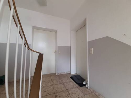 Treppenhaus - 2 Zimmer Etagenwohnung zur Miete in BI-Stieghorst