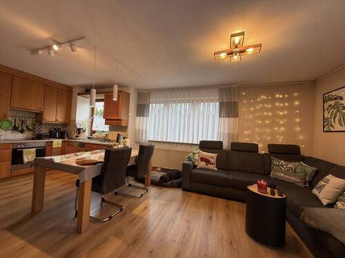 offener Wohn- & Esszimmer - 2,5 Zimmer-Whg EG inkl. Terrasse, ca. 69 m² Garten und TG-Stellplatz in Pfalzgrafenweiler