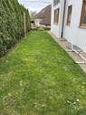 seitlicher Garten entlang Whg - 