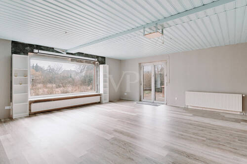 Wohnen mit Zugang zur Terrasse - 8 Zimmer Mehrfamilienhaus, Wohnhaus zum Kaufen in Nahrendorf