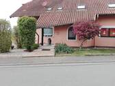 Außenansicht - Großzügige EG-Wohnung in gepflegtem 3-Familienhaus inkl. Garage