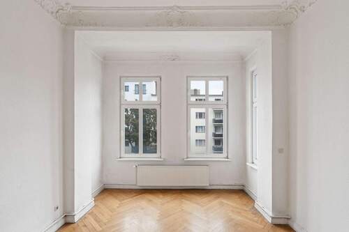 Fischgrät-Parkett + Stuck - 6 Zimmer Etagenwohnung in Berlin