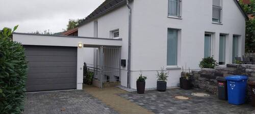 Vorderseite 1 - Großzügiges EFH mit Garten zur Vermietung ab Dez. 2025 oder Jan. 2026
