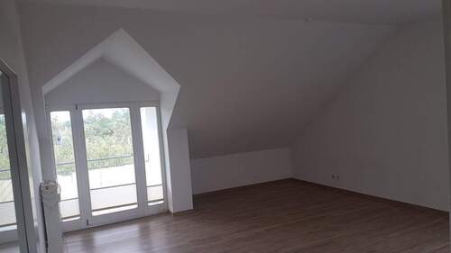 wohnzimmer_01_.jpg - 2 Zimmer Etagenwohnung in Arnsdorf