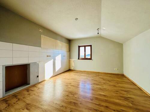 ZIMMER I DACHGESCHOSS - 