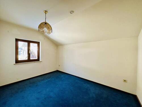 ZIMMER III DACHGESCHOSS - 