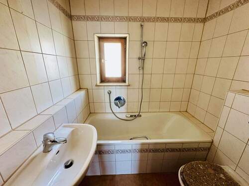 BADEZIMMER DACHGESCHOSS - 