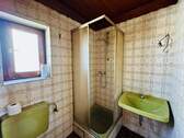 BADEZIMMER ERDGESCHOSS - 