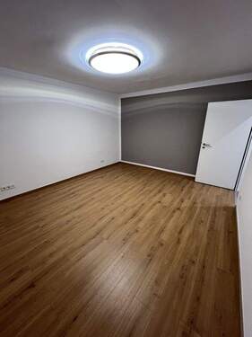 Wohnzimmer (Ansicht 2) - 