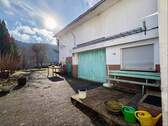 Terrasse und Garage im Anbau - 