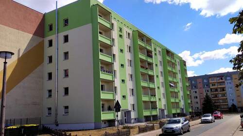 Ansicht..jpg - Große 4 Zimmerwohnung mit Einbauküche ab sofort zu vermieten!