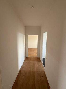 Flur.jpg - Etagenwohnung mit 77,00 m&sup2; in Zeithain zur Miete