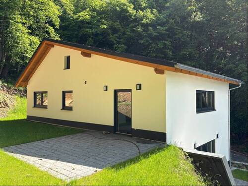 Rückseite mit Terrasse OG - 