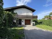 Hausansicht - Einfamilienhaus in Irsee mit großem Garten