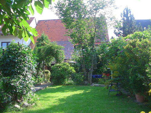 Garten (hinter der Scheune) - Einfamilienhaus mit 170,00 m² in Stutensee-Spöck zum Kaufen
