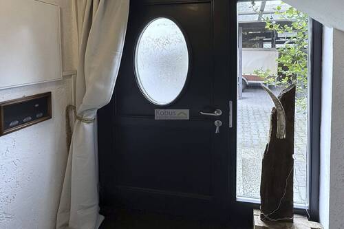Haustür - 5 Zimmer Einfamilienhaus in Rosche / Prielip