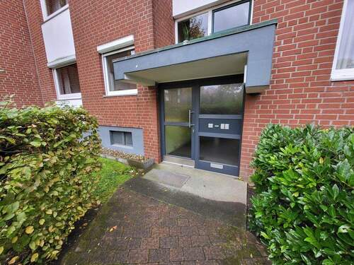 Hauseingang - 2 Zimmer Etagenwohnung in Lübeck / Sankt Lorenz Süd