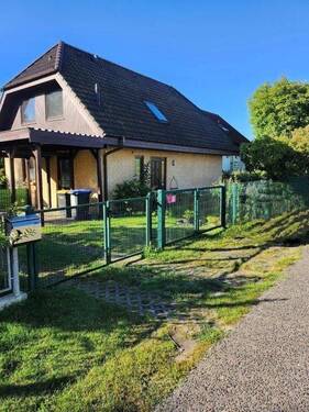 Haus - Modernes Einfamilienhaus mit skandinavischem Flair auf gepflegtem Grundstück'