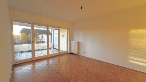 Wohn-Essbereich mit Sonnenbalkon - 2 Zimmer Etagenwohnung in Uhldingen-Mühlhofen