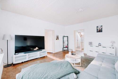 Wohnzimmer - Mehrfamilienhaus, Wohnhaus mit 133,70 m&sup2; in Westergellersen zum Kaufen