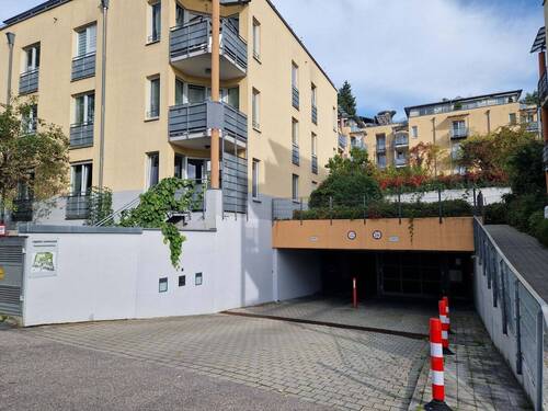 Zufahrt TG - Etagenwohnung mit 56,40 m&sup2; in Deggendorf zum Kaufen