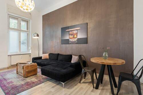 1(Wohnzimmer).jpg - 4-Zimmer Wohnung im Boxhagener Kiez