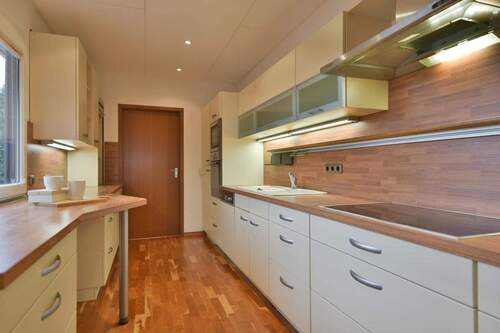 1307Bild5.jpg - 6 Zimmer Einfamilienhaus in Wiesbaden