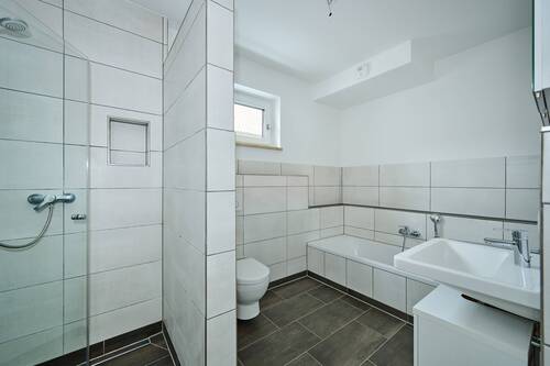 Eigentumswohnung Feldkirchen EG Bad - 