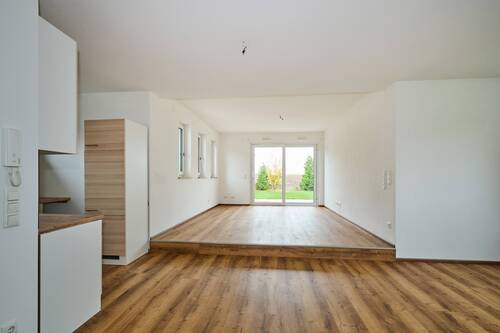 Eigentumswohnung Feldkirchen EG Wohnen Kochen Essen - Etagenwohnung mit 73,00 m&sup2; in Feldkirchen zum Kaufen