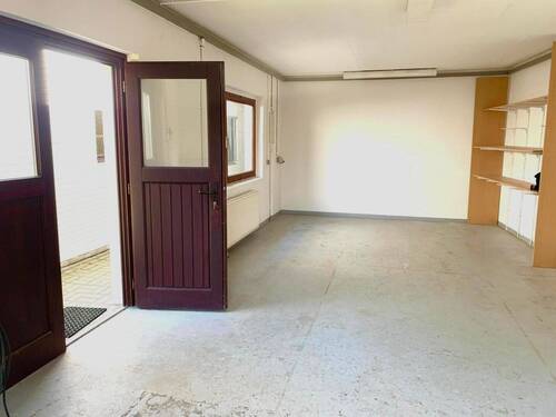 Hobbyraum hinter der Garage - 