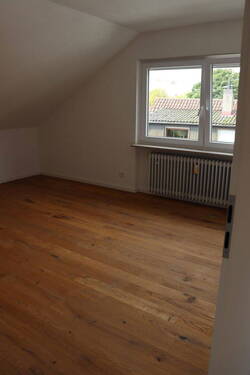 Schlafzimmer Blick zum Fenster - 