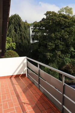 Süd-Ost Balkon Blick links - 