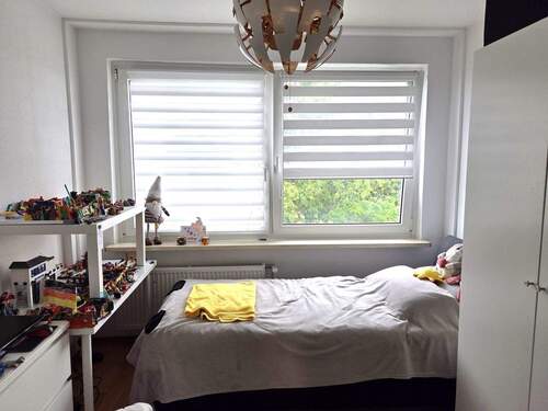 Kinderzimmer ca. 11 m² - 