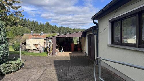 Carport und Garage - 
