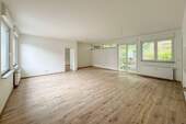 Wohnküche - andere Ansicht - 1. OG.jpg - 2 Zimmer - eigener Eingang - große Terrasse mit Garten - opt. Garagenstellplatz