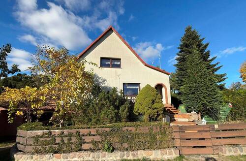 Front - von Privat - großes Einfamilienhaus m. Seeblick im Herzen MV