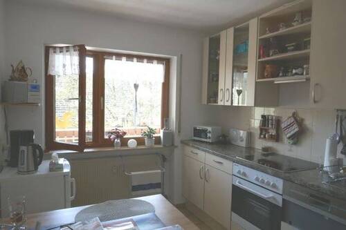 Platz für Ihre Küche - 3 Zimmer Etagenwohnung zur Miete in Forchheim