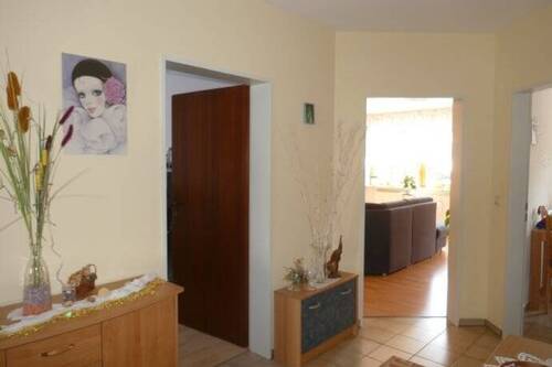 großzügige Diele - 3 Zimmer Etagenwohnung in Forchheim