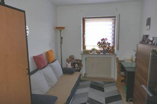 Zimmer zur individuellen Nutzung - Etagenwohnung mit 75,00 m² in Forchheim zur Miete