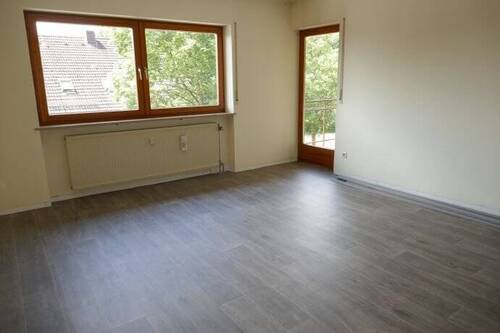 lichtdurchflutetes Wohnzimmer - 