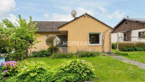 Außenansicht 3 - 7 Zimmer Einfamilienhaus in Neuhof
